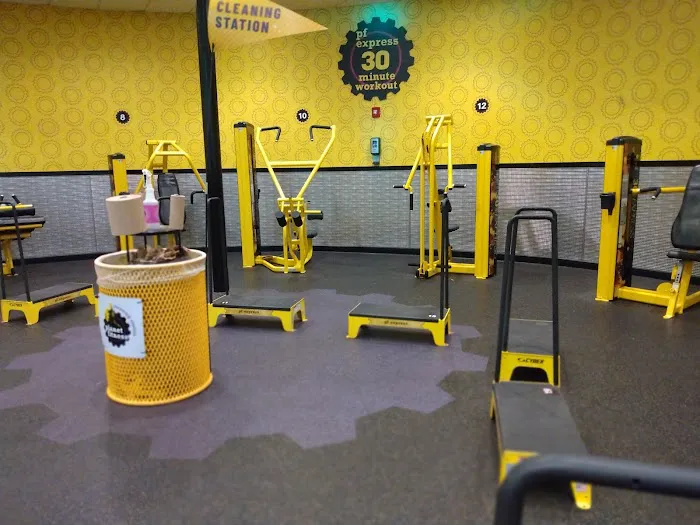 Planet Fitness Picture 6
