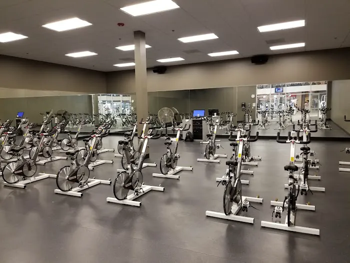 LA Fitness Picture 7