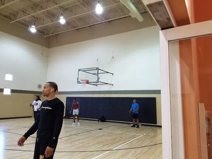 LA Fitness Picture 6