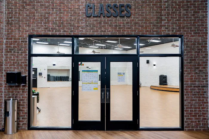 Gold's Gym Picture 7