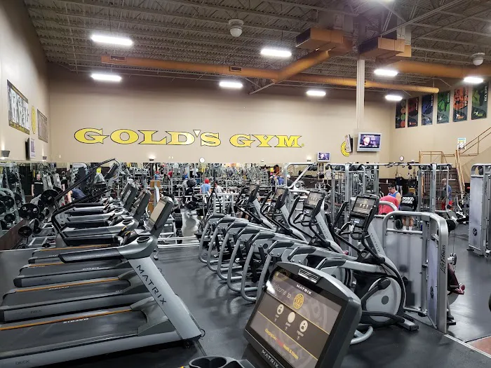 Gold's Gym Picture 2