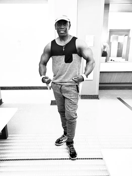 LA Fitness Picture 6