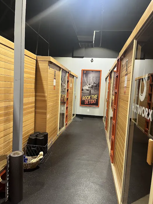 HOTWORX - Marietta, GA - East Cobb Picture 6