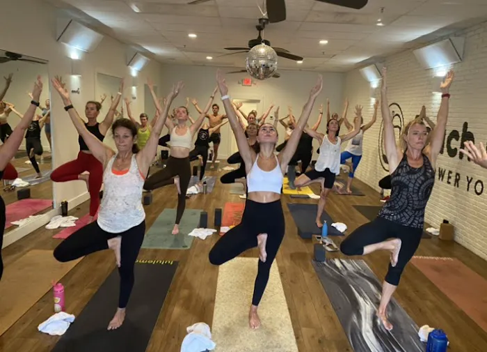 Peach Out Power Yoga Picture 4