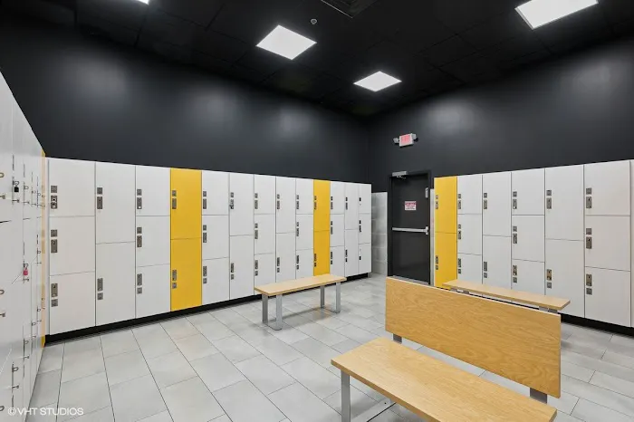 Crunch Fitness - East Cobb Picture 5