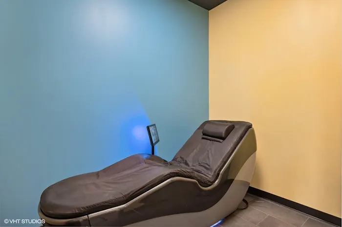 Crunch Fitness - East Cobb Picture 1