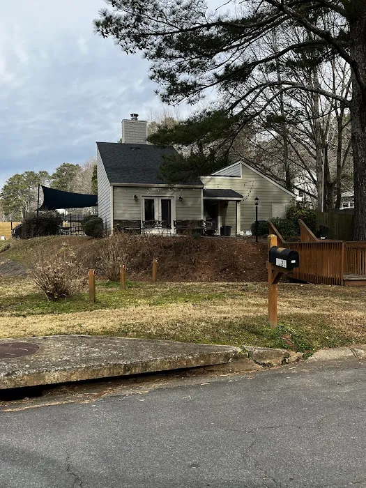 Wicks Lake Courts Picture 2