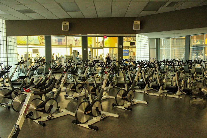 LA Fitness Picture 7