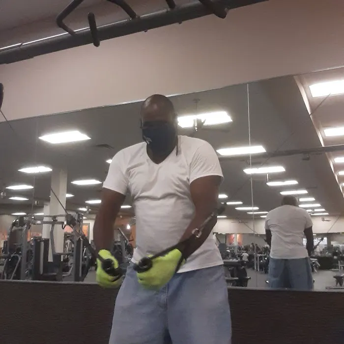 LA Fitness Picture 8