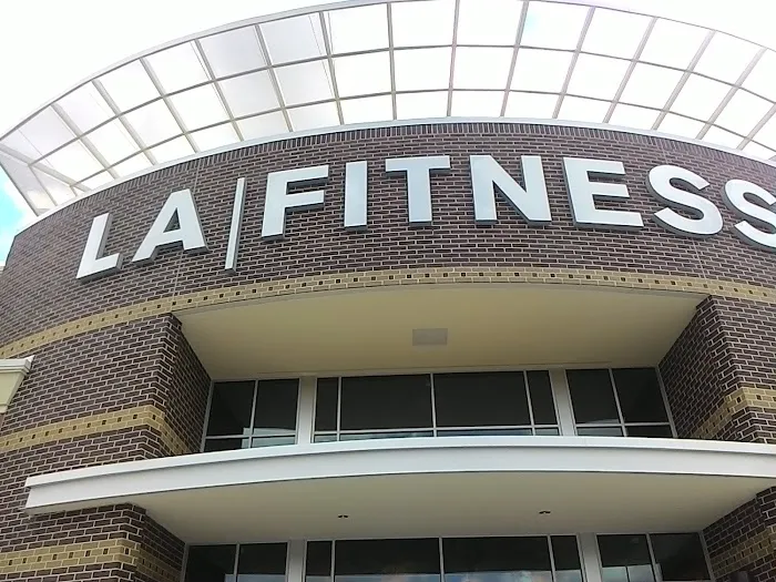 LA Fitness Picture 1