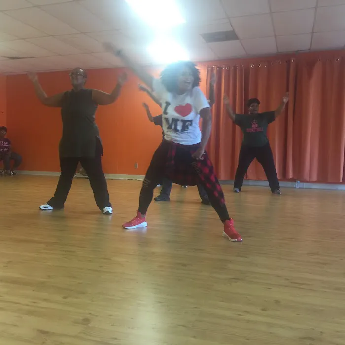 Bruce's New World Fitness Picture 1