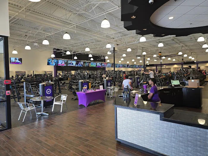 Planet Fitness Picture 5