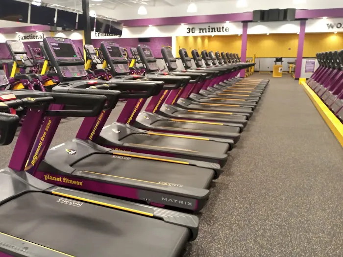 Planet Fitness Picture 5