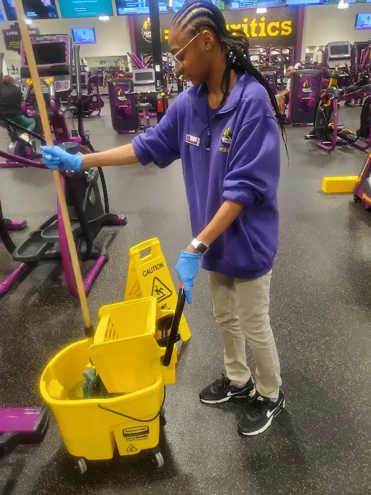 Planet Fitness Picture 8