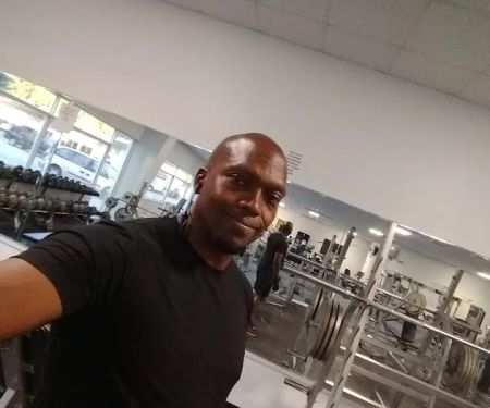World Class 24 Hour Gym & Tanning