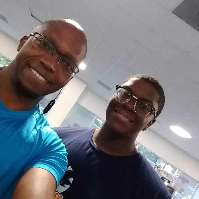 World Class 24 Hour Gym & Tanning Picture 7