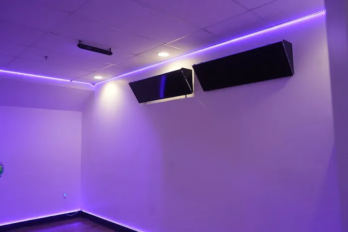 3 Down Dogs Yoga Picture 8