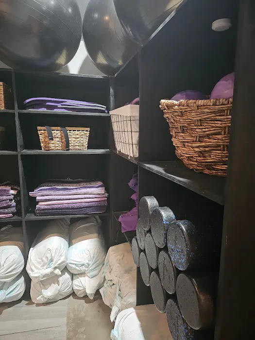 3 Down Dogs Yoga Picture 5