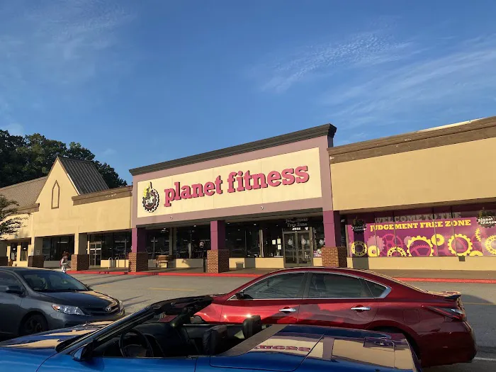 Planet Fitness Picture 1