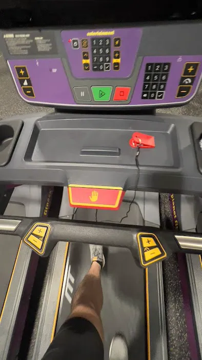 Planet Fitness Picture 4