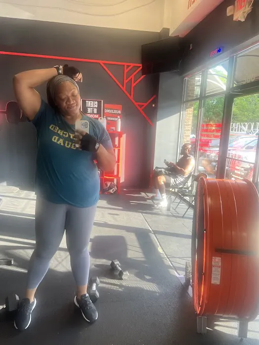 Physique Me Please (S4L) Picture 7