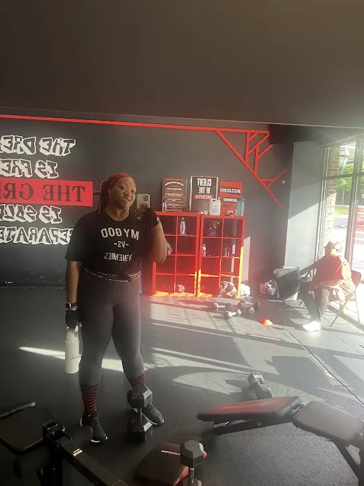 Physique Me Please (S4L) Picture 6