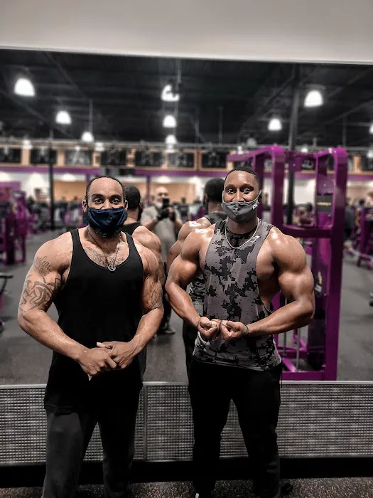 Planet Fitness Picture 6