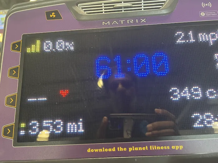 Planet Fitness Picture 6