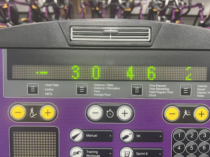 Planet Fitness Picture 7
