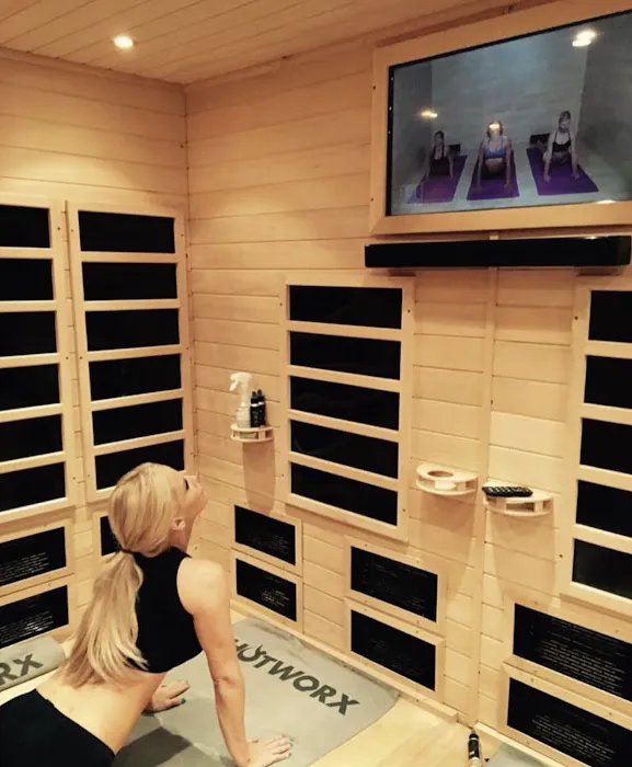 HOTWORX - Kennesaw, GA - Town Center Picture 8