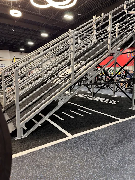 Crunch Fitness - Kennesaw Picture 5