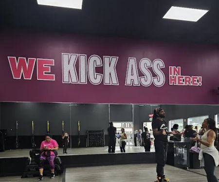 Crunch Fitness - Kennesaw