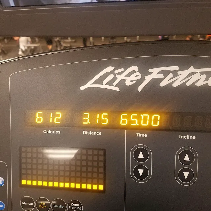 LA Fitness Picture 4