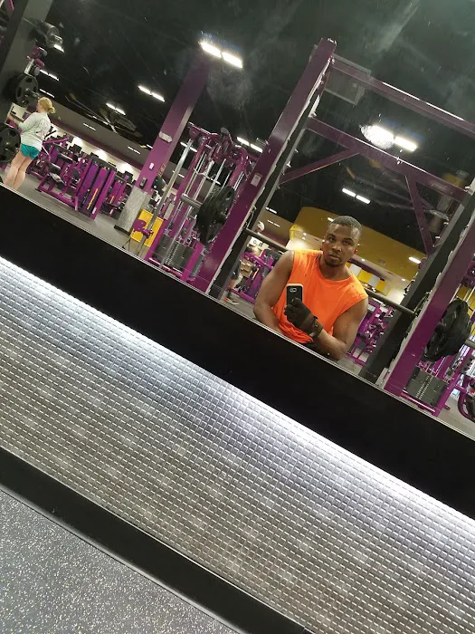 Planet Fitness Picture 7