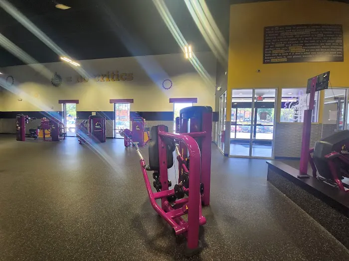Planet Fitness Picture 6