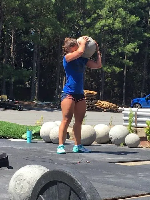 CrossFit Garage Picture 10