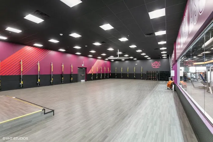 Crunch Fitness - West Cobb Picture 9