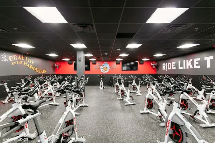 Crunch Fitness - West Cobb Picture 10