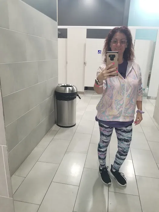 Crunch Fitness - Hiram Picture 7