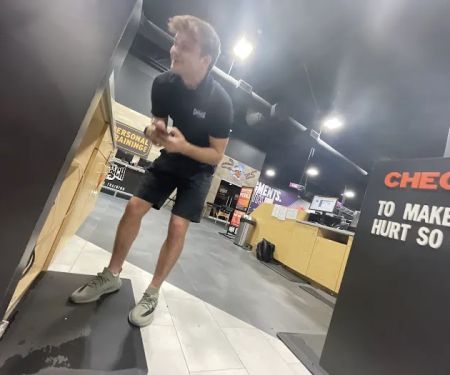 Crunch Fitness - Hiram