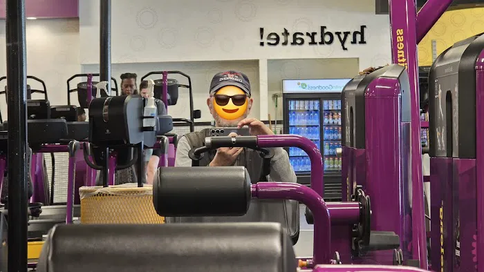 Planet Fitness Picture 7