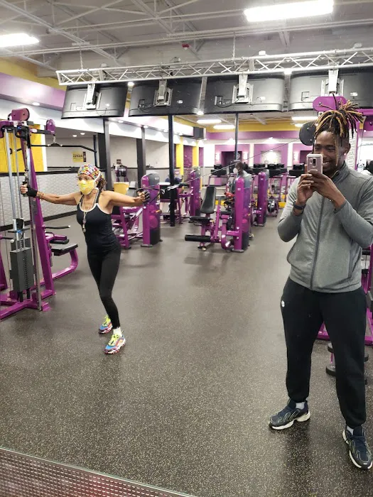 Planet Fitness Picture 4