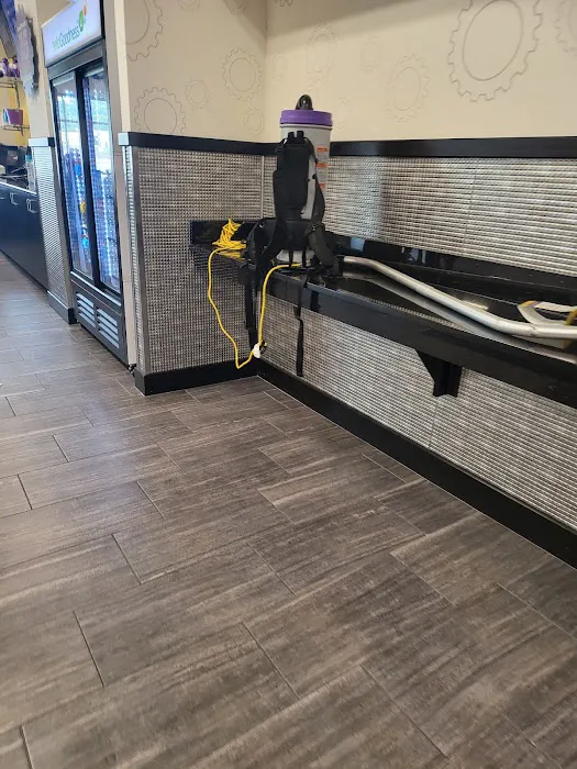 Planet Fitness Picture 9