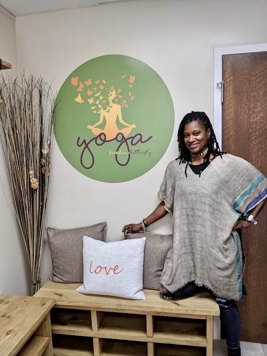 Yoga with Freedom Picture 5