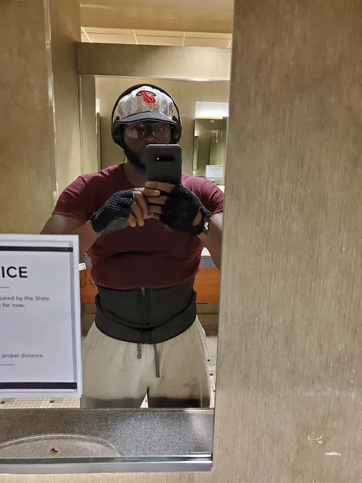 LA Fitness Picture 1