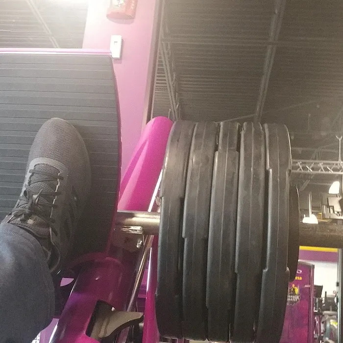 Planet Fitness Picture 10
