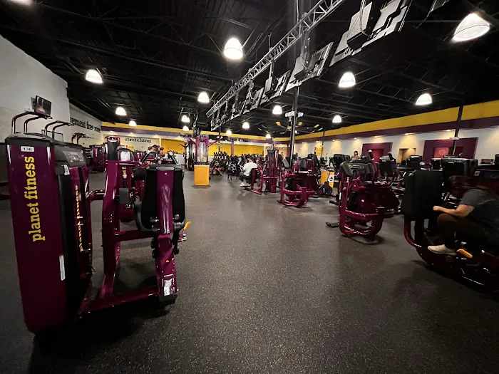 Planet Fitness Picture 9