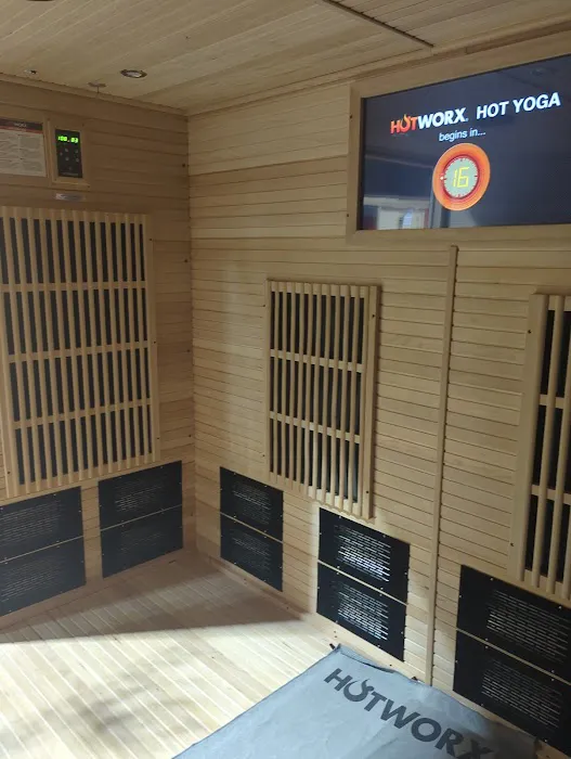 HOTWORX - Woodstock, GA - Towne Lake Picture 9