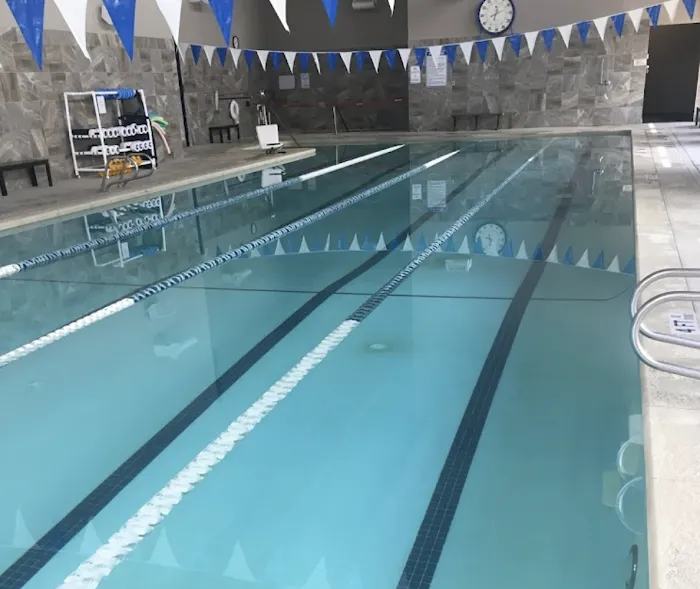 Onelife Fitness Lexington Picture 3