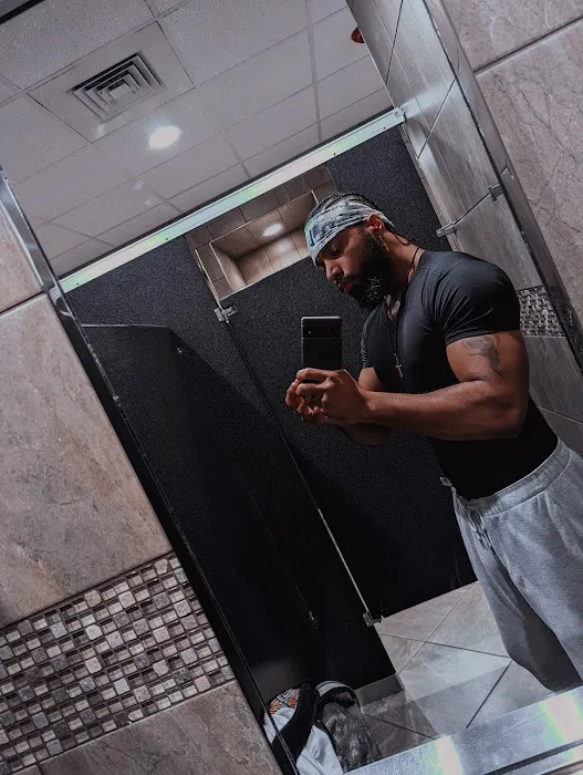 Planet Fitness Picture 7